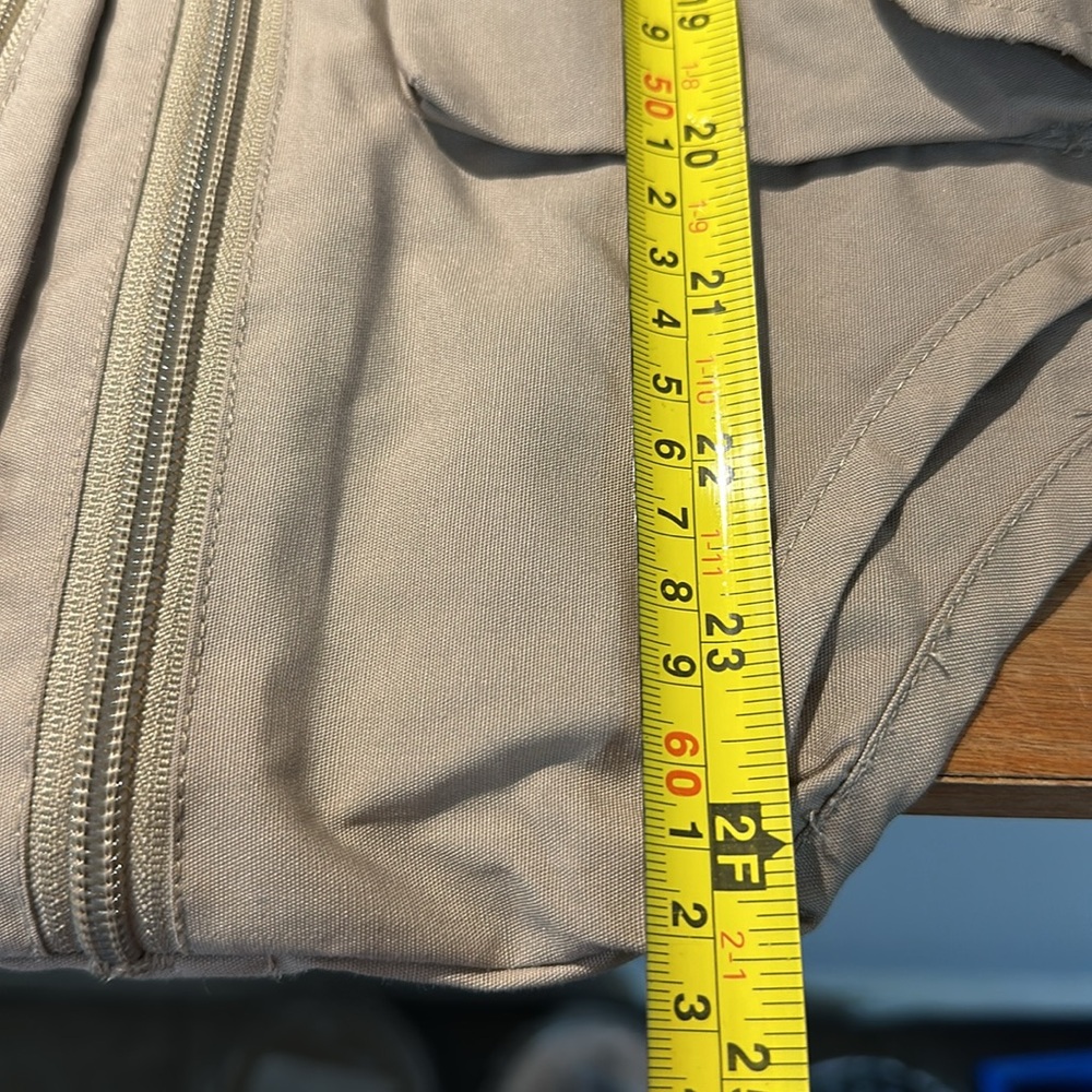 Master Sportsman Fishing Vest - Rugged Outdoor Gear, Size‎ L, Tan - Picture 8 of 9
